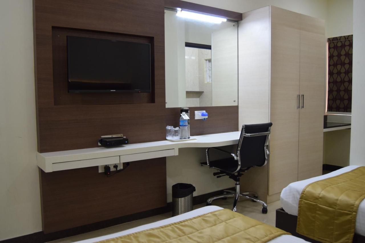 Thiviyam Airport Hotel Chennai Extérieur photo